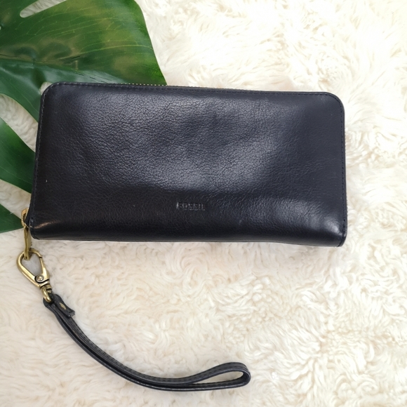 Fossil leather wallet wristlet